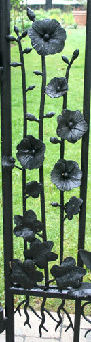 Minns gate detail
